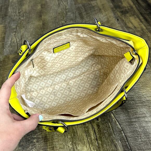 Vera New York Elisa yellow snakeskin studded shoulder tote - Picture 5 of 9